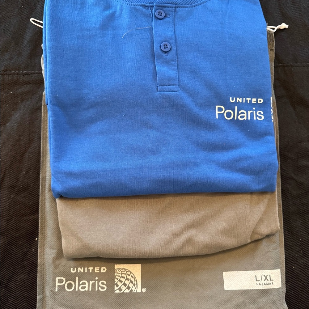 United Polaris Blue Lounge Top